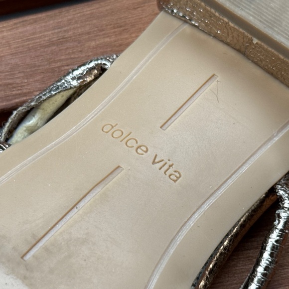 Dolce Vita Hensla Gold Metallic Strappy Block Heel Sandals - Picture 8 of 16